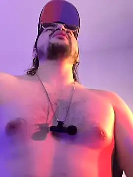 Snapshot of Derek_Vow chatting on February 10, 8:13 pm Derek Vow online show from February 10, 8:13 pm