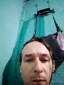 Snapshot of AxelFrost chatting on February 9, 11:47 am AxelFrost online show from February 9, 11:47 am