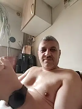 Snapshot of AdaBoys chatting on February 8, 11:35 am AdaBoys online show from February 8, 11:35 am