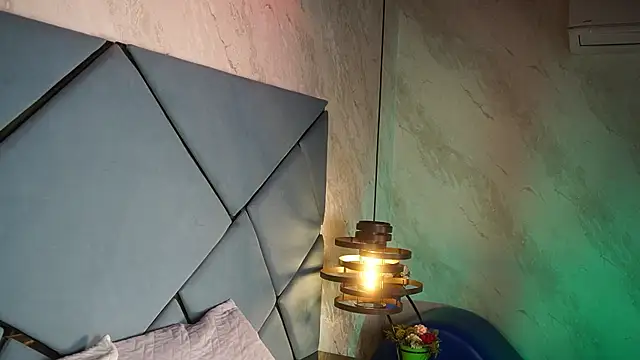 karol sm online show from April 15, 3:02 am