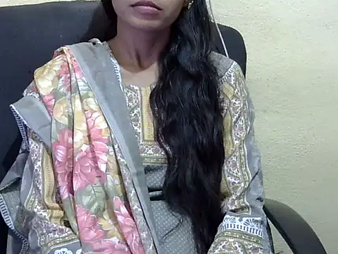 Snapshot of Kulsum_S chatting on February 24, 10:24 am Kulsum S online show from February 24, 10:24 am