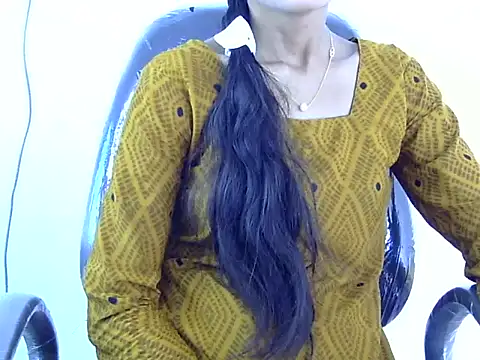 Snapshot of Kulsum_S chatting on February 27, 7:30 am Kulsum S online show from February 27, 7:30 am