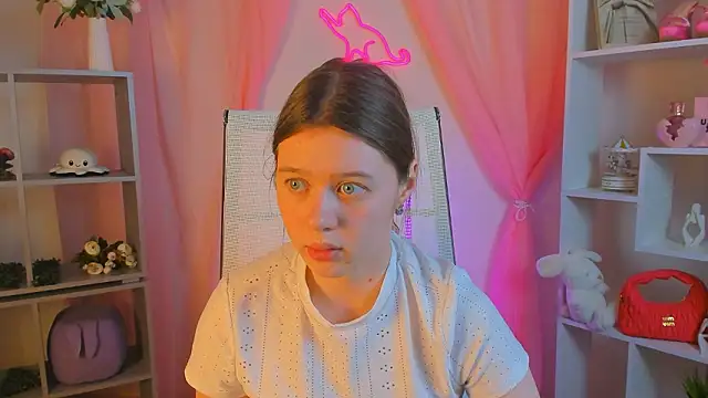 Snapshot of CelestineMauriac chatting on February 24, 2:48 pm CelestineMauriac online show from February 24, 2:48 pm