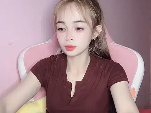 Emily031 online show from February 15, 5:31 pm