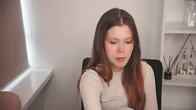 Snapshot of MarnieWootan chatting on February 8, 5:11 am MarnieWootan online show from February 8, 5:11 am