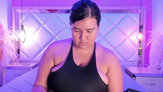 Snapshot of Dojaaiisha chatting on February 8, 10:57 pm Dojaaiisha online show from February 8, 10:57 pm