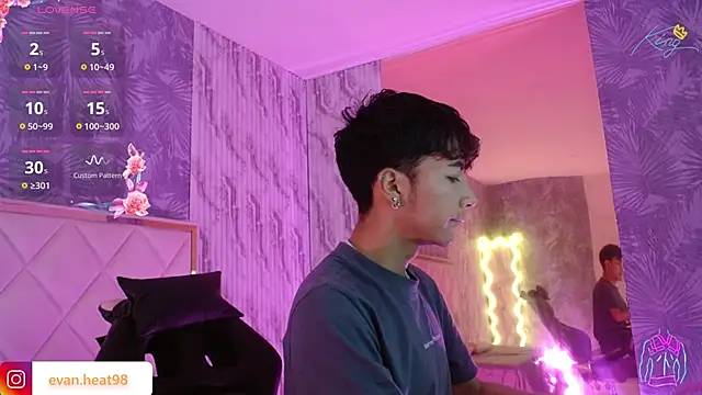 Snapshot of osamu_tay chatting on February 16, 11:39 am osamu tay online show from February 16, 11:39 am