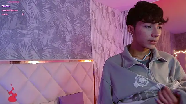 Snapshot of osamu_tay chatting on February 17, 7:20 pm osamu tay online show from February 17, 7:20 pm