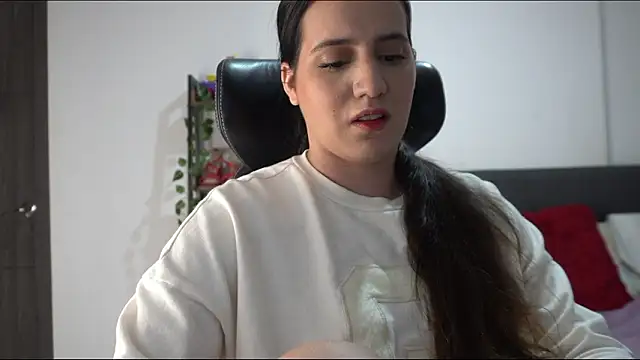 Snapshot of alexajhonsons chatting on February 11, 11:10 pm alexajhonsons online show from February 11, 11:10 pm