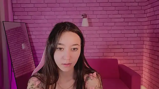 Snapshot of Nicole_Brownie chatting on February 21, 3:40 am Nicole Brownie online show from February 21, 3:40 am