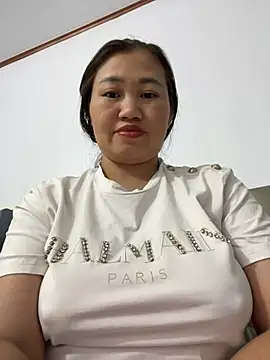 Snapshot of Puka2001 chatting on February 11, 4:39 am Puka2001 online show from February 11, 4:39 am