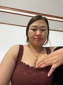 Snapshot of Puka2001 chatting on February 13, 7:04 am Puka2001 online show from February 13, 7:04 am