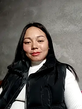 Snapshot of Rose-222 chatting on February 1, 7:29 am Rose-222 online show from February 1, 7:29 am