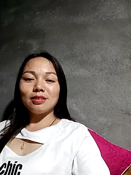 Snapshot of Rose-222 chatting on February 12, 2:34 pm Rose-222 online show from February 12, 2:34 pm