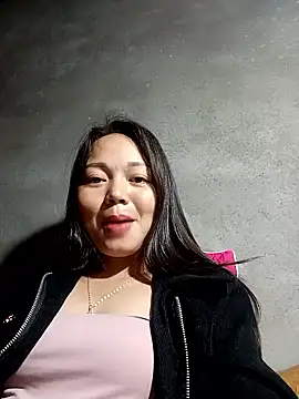 Snapshot of Rose-222 chatting on February 21, 1:17 am Rose-222 online show from February 21, 1:17 am