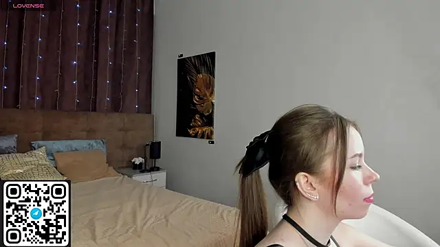 Snapshot of Betty_Andrews chatting on February 8, 9:34 am Betty Andrews online show from February 8, 9:34 am