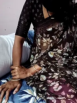 Snapshot of desicpl26 chatting on February 3, 10:31 am desicpl26 online show from February 3, 10:31 am