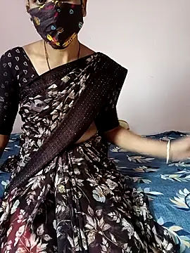 Snapshot of desicpl26 chatting on February 27, 6:35 am desicpl26 online show from February 27, 6:35 am