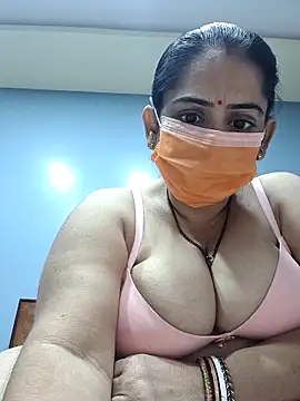 Snapshot of diyam4002 chatting on February 2, 7:18 am diyam4002 online show from February 2, 7:18 am