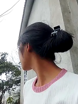 Snapshot of Hoa-tuylip chatting on February 4, 2:28 am Hoa-tuylip online show from February 4, 2:28 am