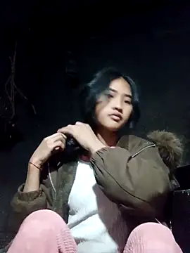 Snapshot of Hoa-tuylip chatting on February 5, 3:11 am Hoa-tuylip online show from February 5, 3:11 am