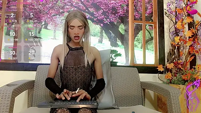 Samantha Ortega  online show from February 20, 11:43 am