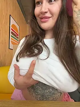 Snapshot of TattooGirlAlia chatting on November 13, 7:18 am TattooGirlAlia online show from November 13, 7:18 am