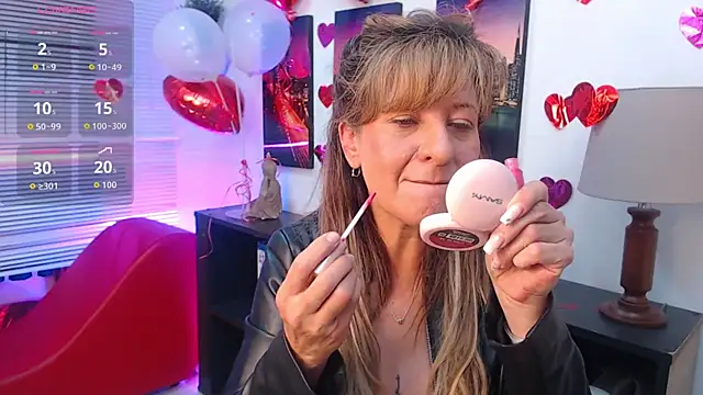 Snapshot of janne_turner chatting on February 24, 10:35 am janne turner online show from February 24, 10:35 am