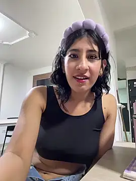 Snapshot of Violet_rousse7 chatting on February 14, 1:13 am Violet rousse7 online show from February 14, 1:13 am