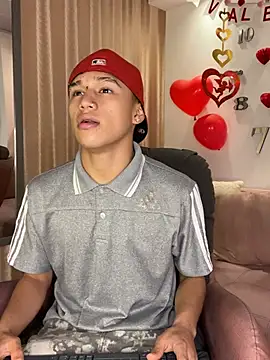 Dominik Souza online show from February 24, 1:42 pm