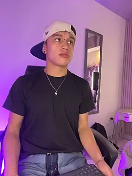 Dominik Souza online show from April 17, 8:23 pm