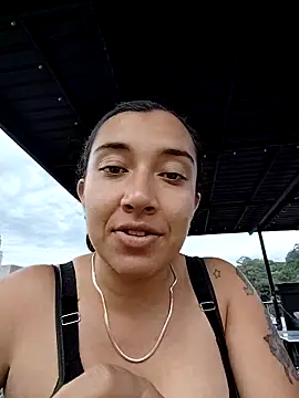 Robin H00t 2 online show from April 12, 9:42 pm