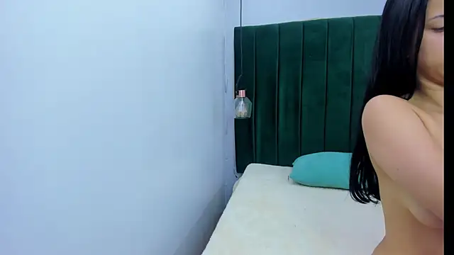 Snapshot of Ema-Horny chatting on March 2, 1:40 pm Ema-Horny online show from March 2, 1:40 pm