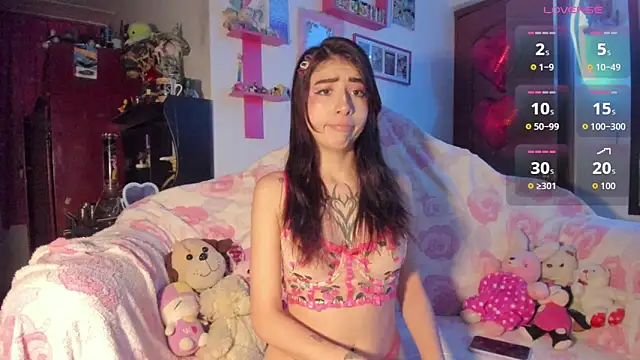 Snapshot of Rebecahart chatting on February 14, 5:59 am Rebecahart online show from February 14, 5:59 am