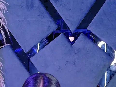 Snapshot of KylieWhitee chatting on February 27, 12:05 pm KylieWhitee online show from February 27, 12:05 pm