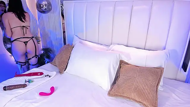 Snapshot of ViolettaColinss chatting on February 2, 11:53 am ViolettaColinss online show from February 2, 11:53 am