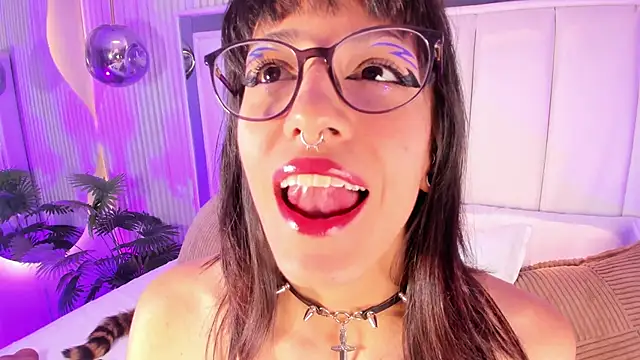 ViolettaColinss online show from March 20, 11:37 am