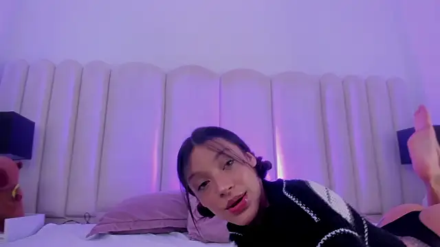 Zoe Banx online show from March 13, 7:48 am