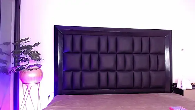 mia roosee1 online show from February 20, 5:04 am