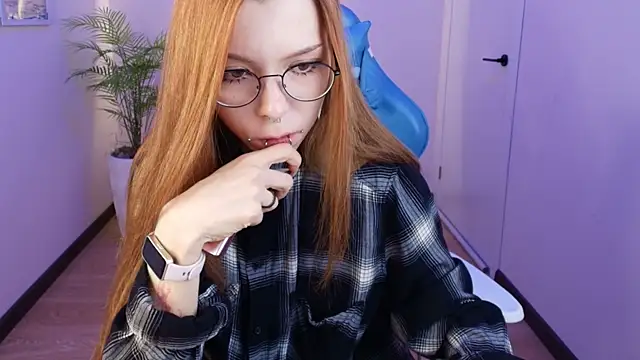 Snapshot of PinkAn8el chatting on February 6, 2:27 am PinkAn8el online show from February 6, 2:27 am