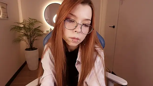 Snapshot of PinkAn8el chatting on February 19, 3:02 am PinkAn8el online show from February 19, 3:02 am