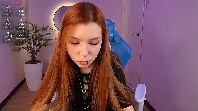 Snapshot of PinkAn8el chatting on March 4, 3:12 am PinkAn8el online show from March 4, 3:12 am