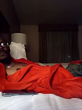 Snapshot of palmdaledyker chatting on February 28, 12:28 pm palmdaledyker online show from February 28, 12:28 pm