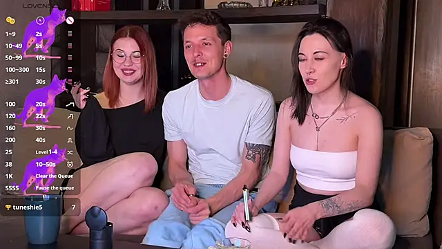 Three Some Dream online show from May 2, 6:57 pm