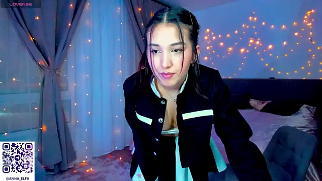 Snapshot of Anna_Elfii chatting on February 12, 4:46 pm Anna Elfii online show from February 12, 4:46 pm