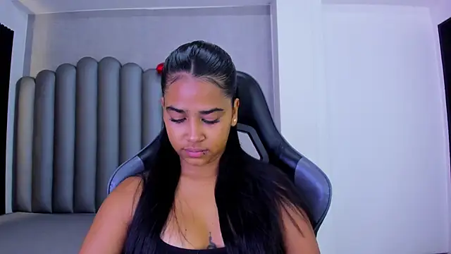 Shirleytaylor- online show from April 18, 11:47 am