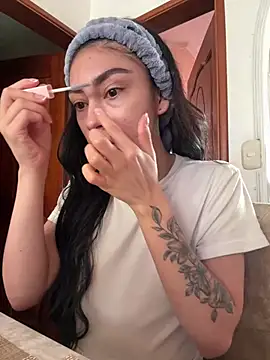 Bonny Eva online show from February 4, 7:31 pm