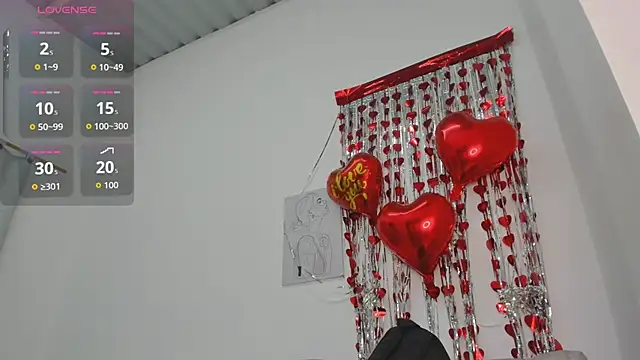 Snapshot of velvetluna_ chatting on February 25, 11:09 am velvetluna online show from February 25, 11:09 am