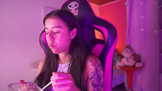 mavi boo online show from February 2, 8:29 pm