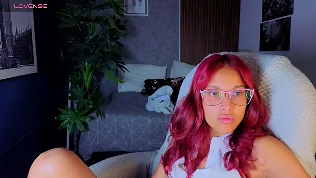 saphire  online show from March 18, 1:03 pm